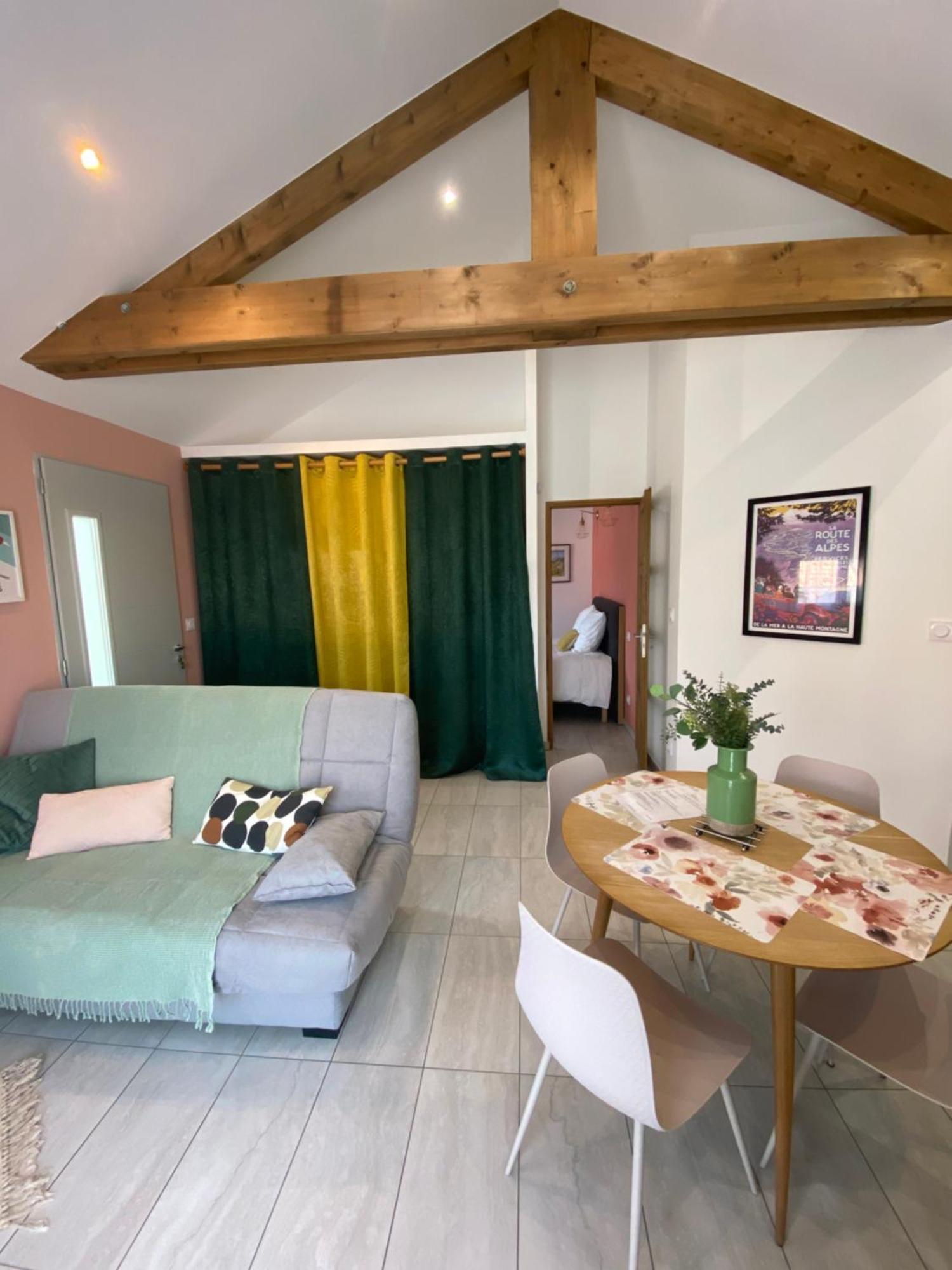Appartement 2 A 4 Personnes, Une Pause Au Vert Chateauvieux  Exterior foto
